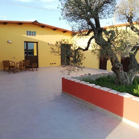 Casa Acito Bed and Breakfast Stornara Eksteriør billede