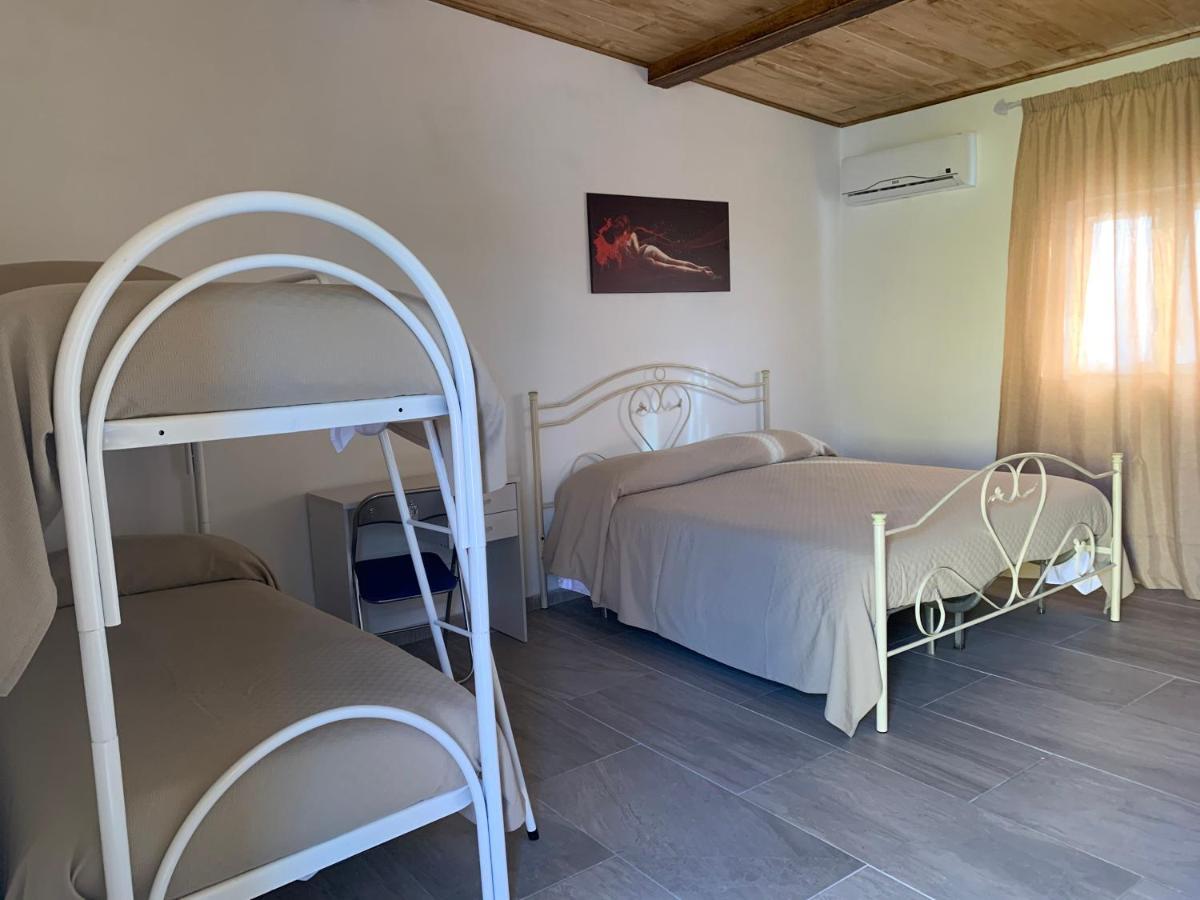 Casa Acito Bed and Breakfast Stornara Eksteriør billede
